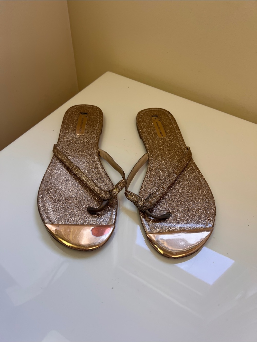 Gold Glitter Flip Flop Sandals - Women's Casual Slides